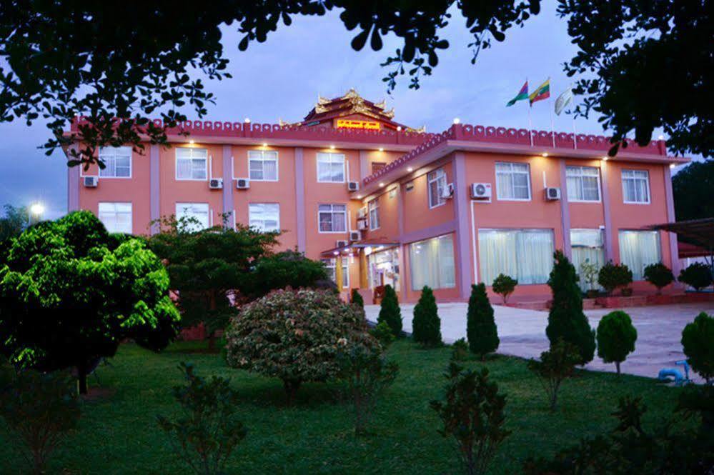 Myat Nan Taw Hotel Loi-kaw Exterior foto